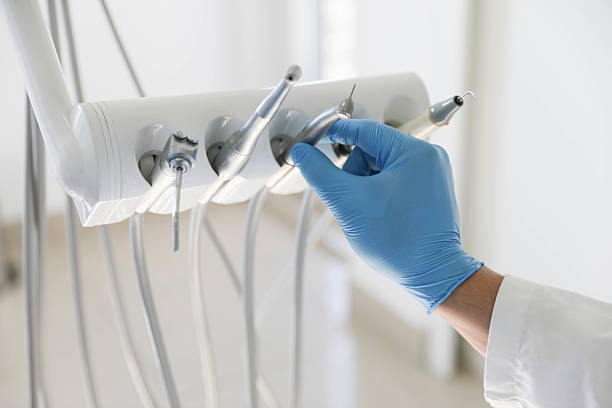 Professional Emergency Dentist technician working in Houston, PA